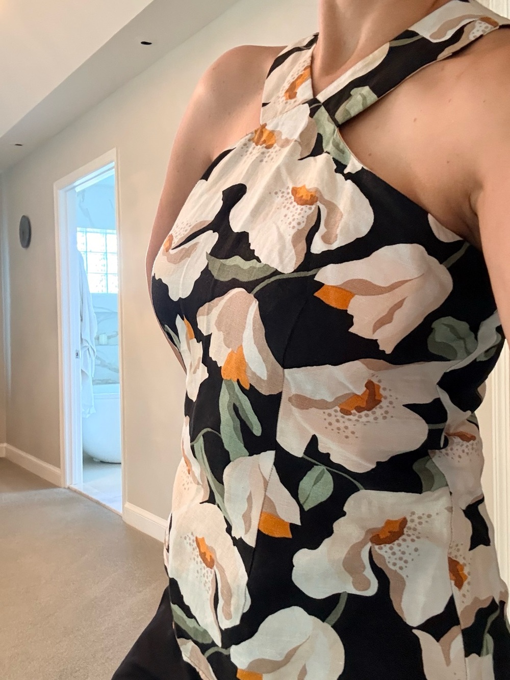 Ann TaylorFloral Halter Neck Women’s Top — Black with White & Olive Floral
